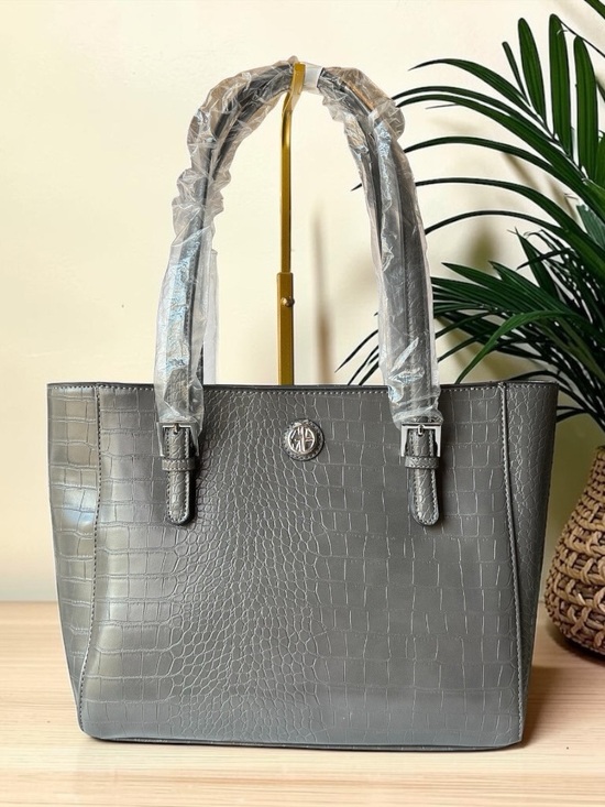 Giani Bernini Handbags - NWT Giani Bernini Gray Croc Embossed Tote Shoulder Bag